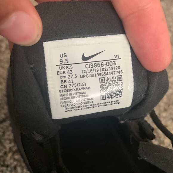 Nike Air Max 270 React - Picture 5 of 5